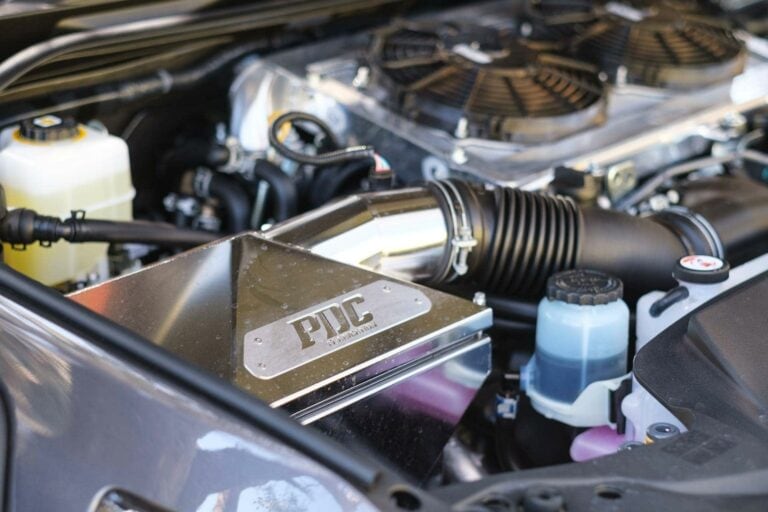 M4C-LandCruiser-200-Series-Chopped-01