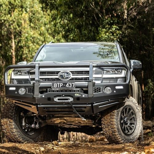 LANDCRUISER 300 SERIES (2021+) IRONMAN PREMIUM DELUXE 60MM TUBE BULL BAR - BBP090