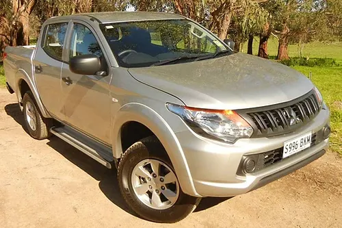 Mitsubishi Triton MQ 2016+ Bonnet Aerial UHF Antenna Bracket BB-017